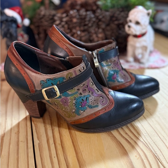 L'ATISTE Shoes - Elegant Multicolor Leather Women's Shoes